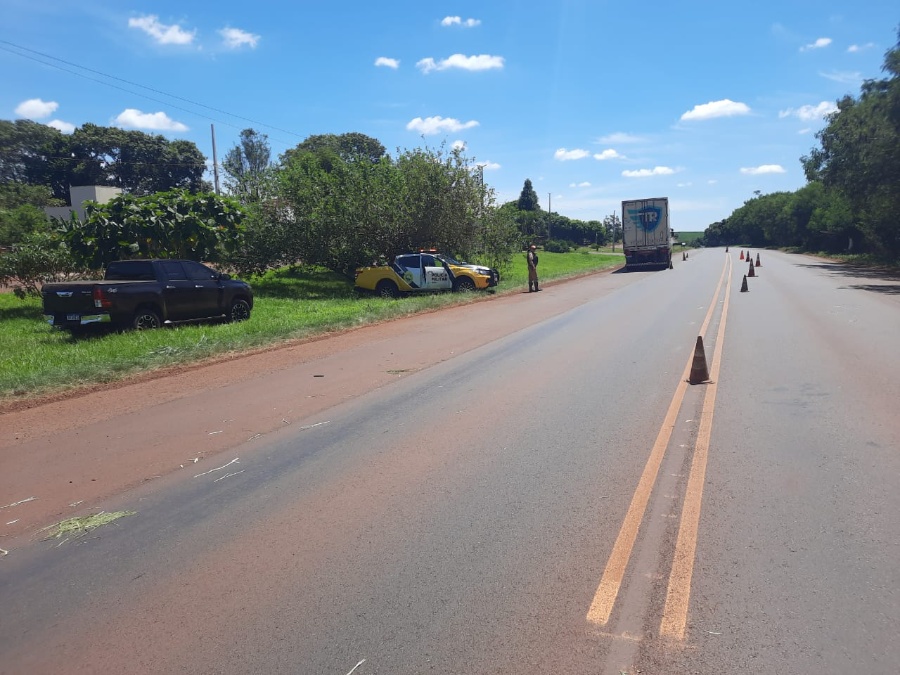 Uma pessoa fica ferida após colisão entre caminhão e caminhonete na PR-239, entre Assis Chateaubriand e Toledo