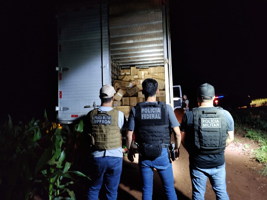 Polícia Federal, PM PR e CIOF realizam apreensão de cigarros contrabandeados em Nova Aurora-PR