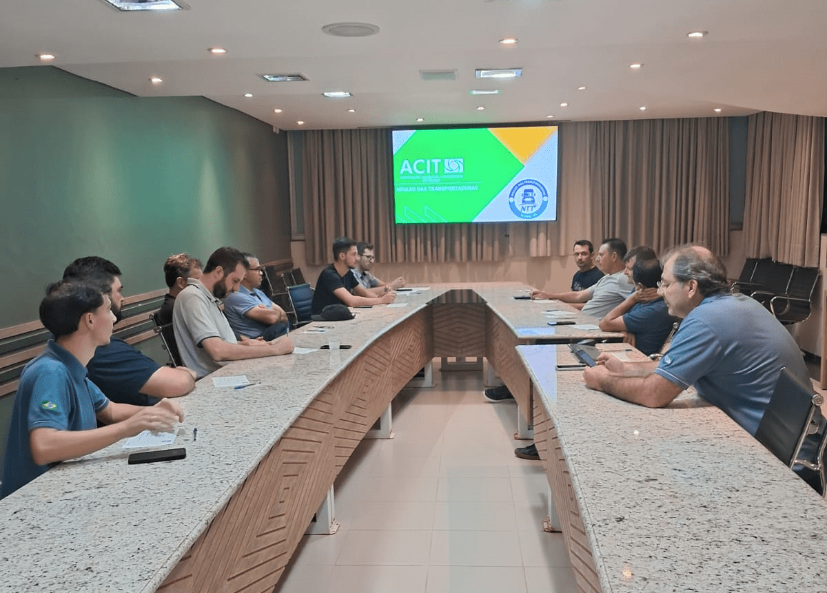 Núcleo das Transportadoras participa de treinamento ???Time de alta performance em excelência e produtividade???