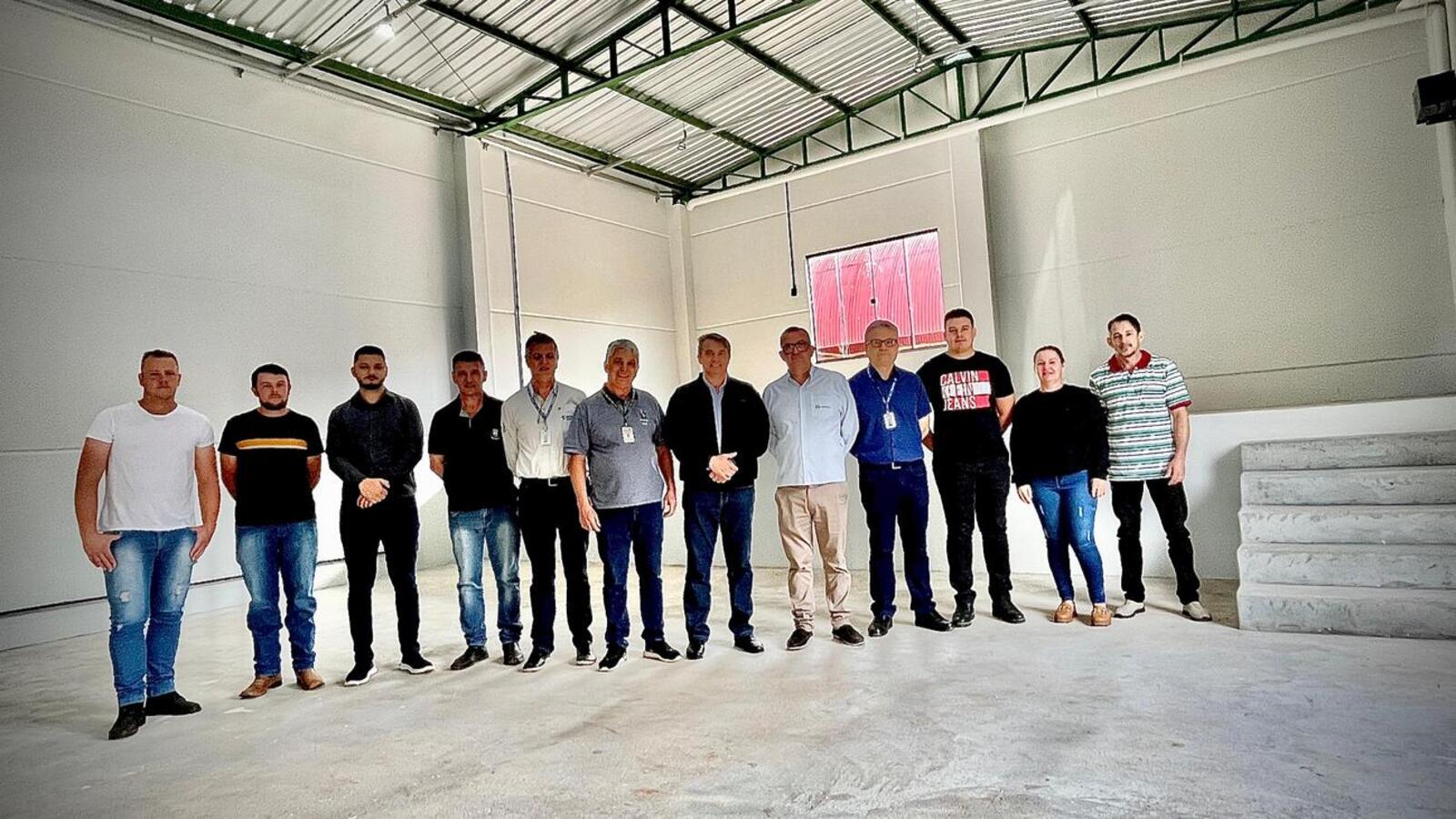 Governo municipal acompanha andamento de obras da sede da Cofatol