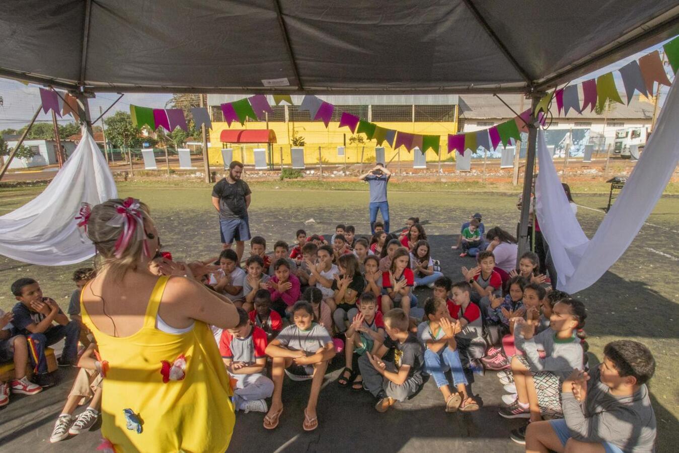 Circo e Letras movimenta a comunidade no Jardim Europa