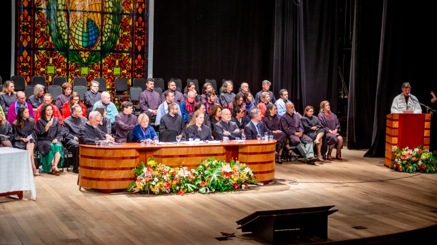 UFPR comemora 112 anos com cerimônia e posse de nova gestão