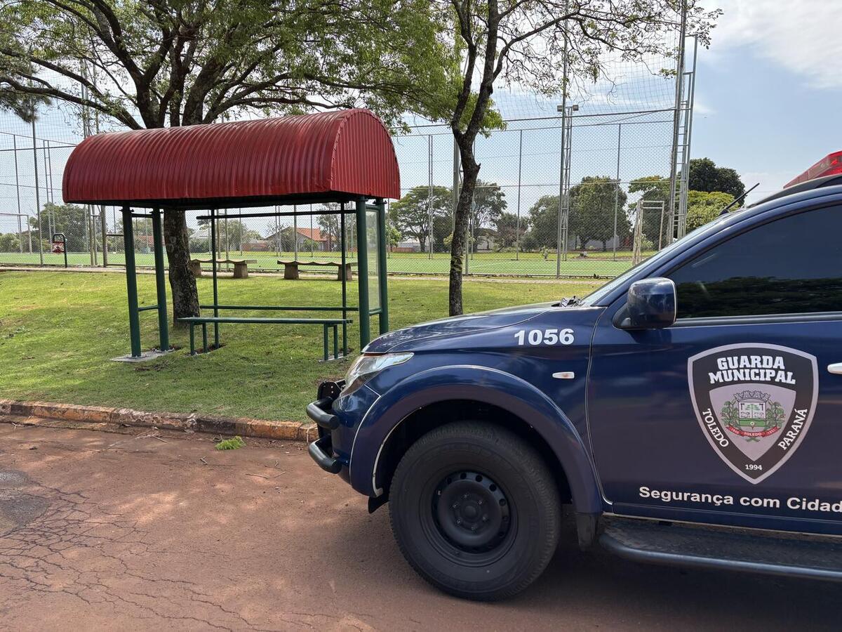 Prefeitura de Toledo instala dois abrigos de ônibus em São Luiz do Oeste
