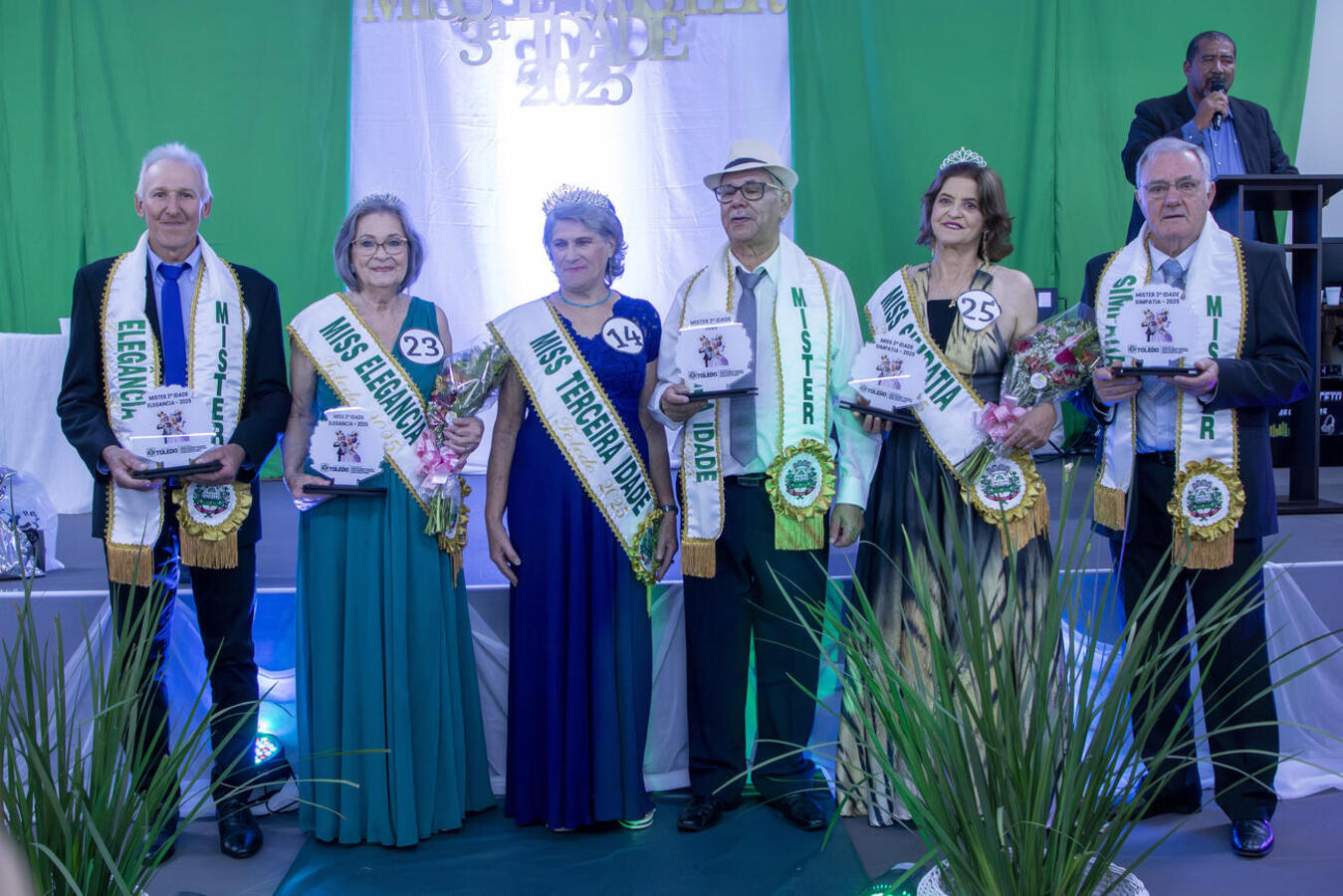 Concurso Miss e Mister Terceira Idade 2025 elege vencedores no Certi do Jardim Coopagro