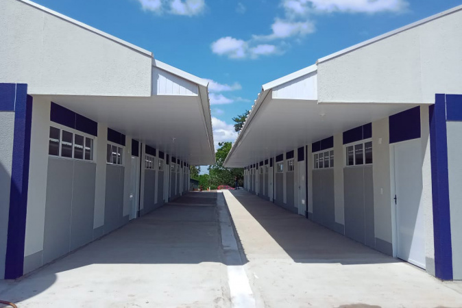 Modernas e sustentáveis: Governo já substituiu 63% das salas de aula de madeira