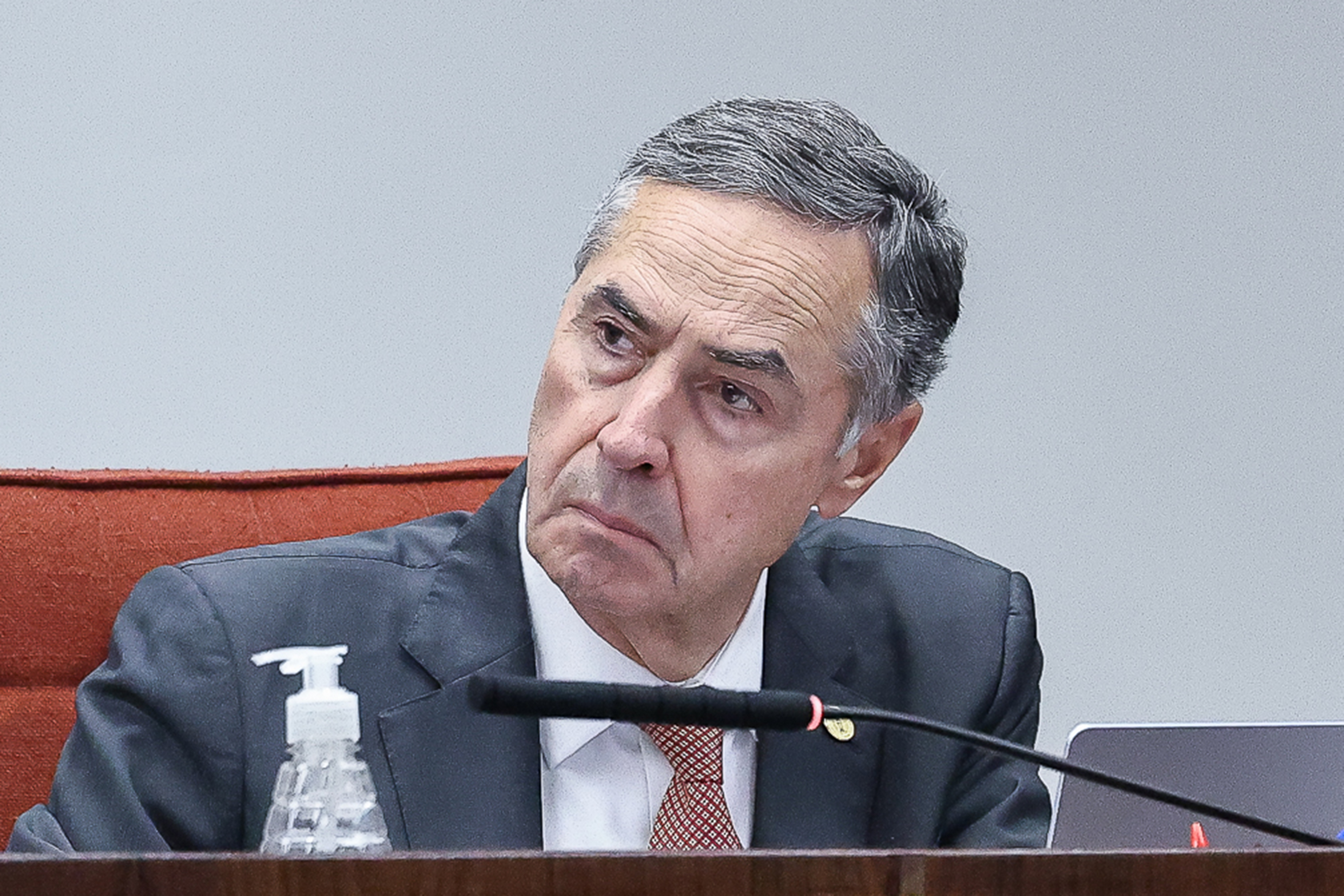 Barroso anuncia que vai deixar cargo de ministro do STF