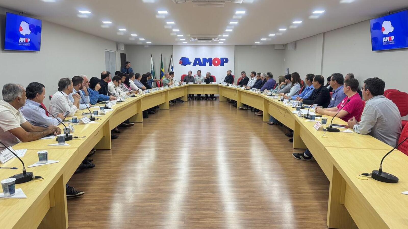 Prefeitos escolhem nome para título de Cidadão Honorário do Oeste do Paraná