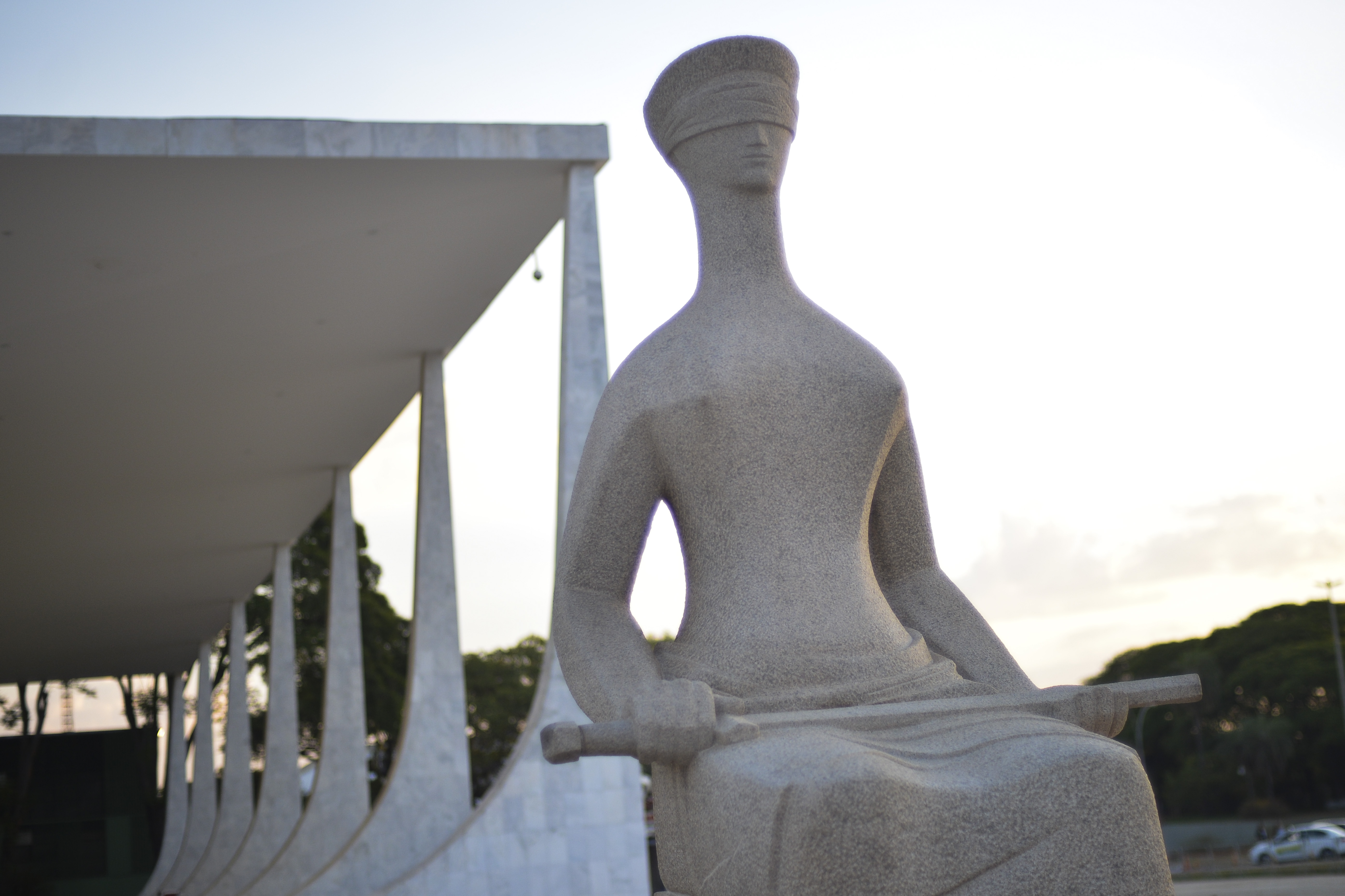 STF derruba decisão que autoriza enfermeiros a fazer aborto legal
