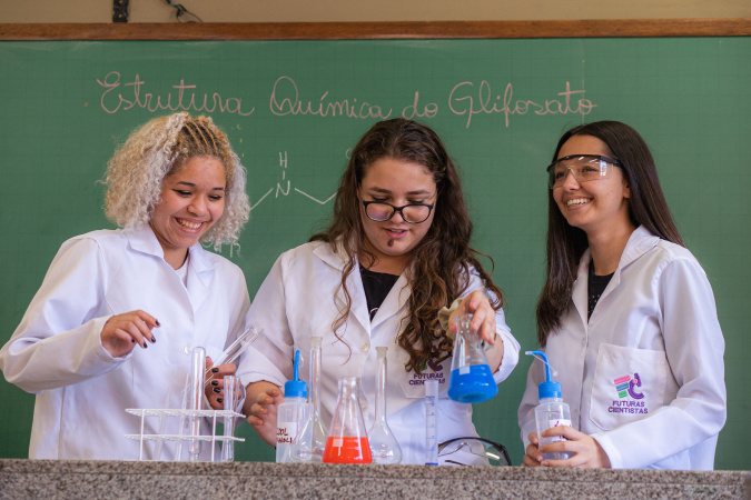 Paraná amplia acesso ao ensino técnico e parceria com Senai já chega a 6 mil alunos