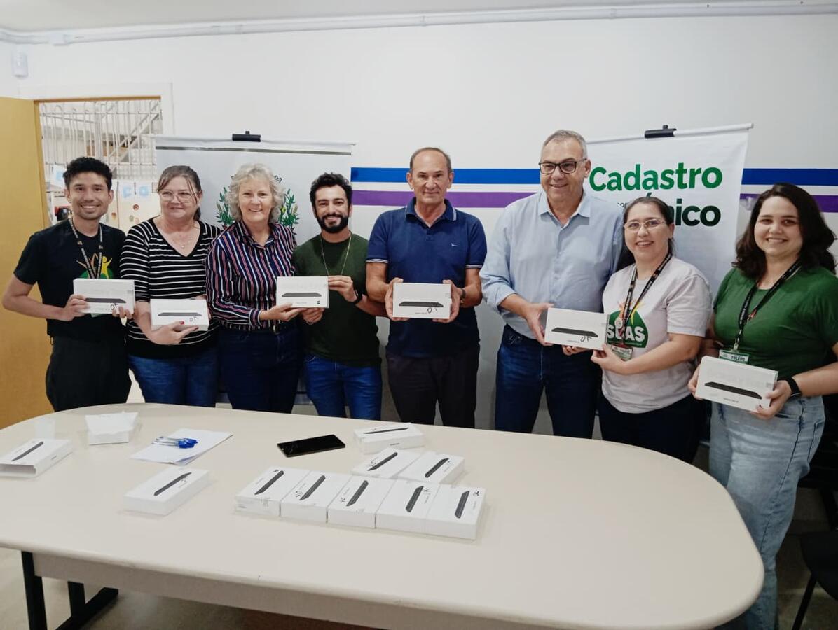 Assistência Social entrega novos tablets para equipes