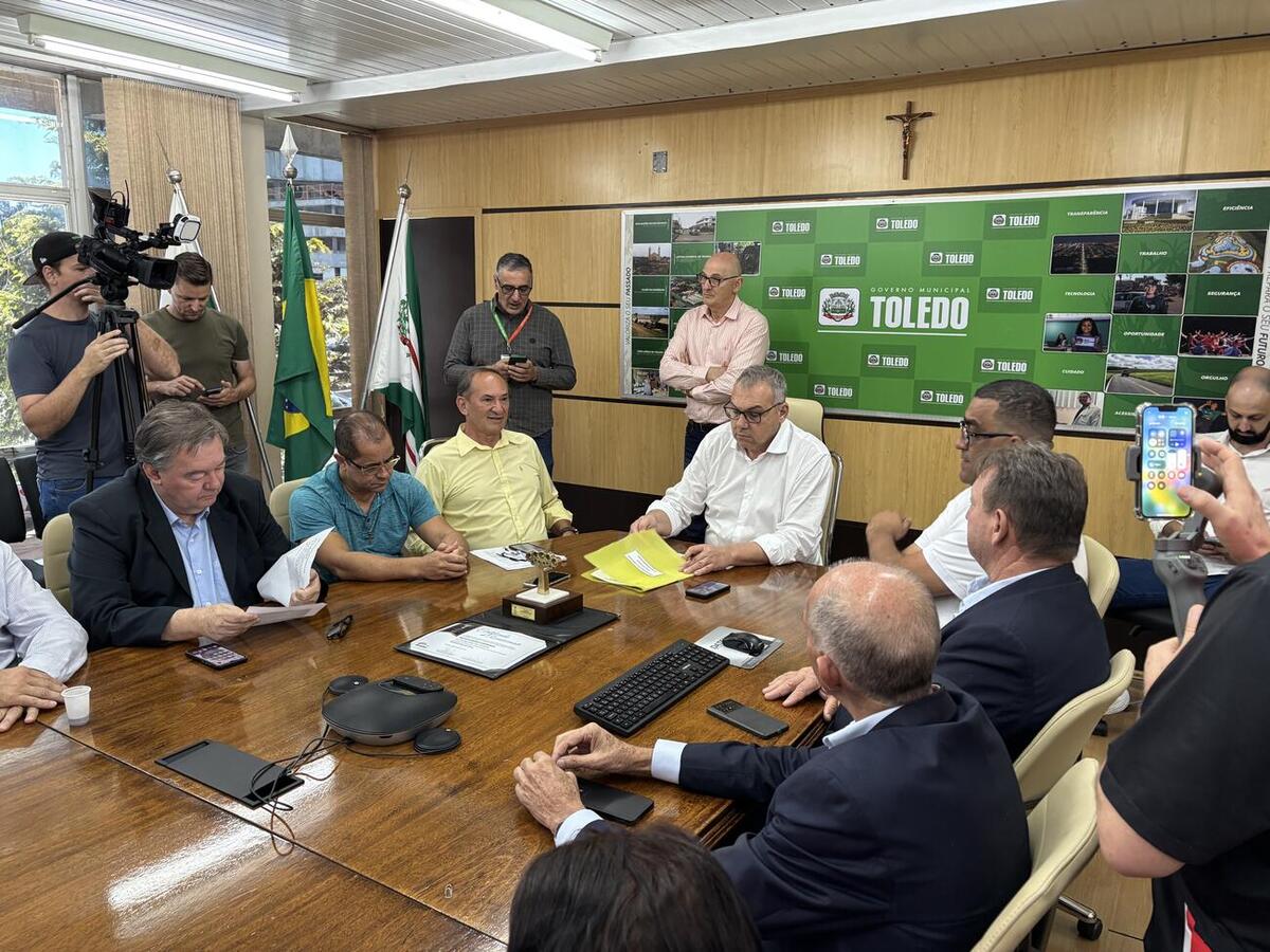 Leis relacionadas a data comemorativa, livros e festas são sancionadas pelo Executivo