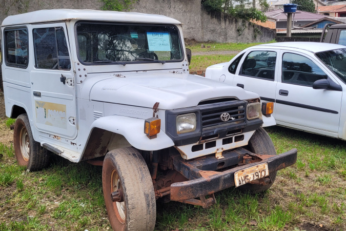 Carro a partir de R$ 1,2 mil: Paraná abre as inscrições para leilão de 302 veículos