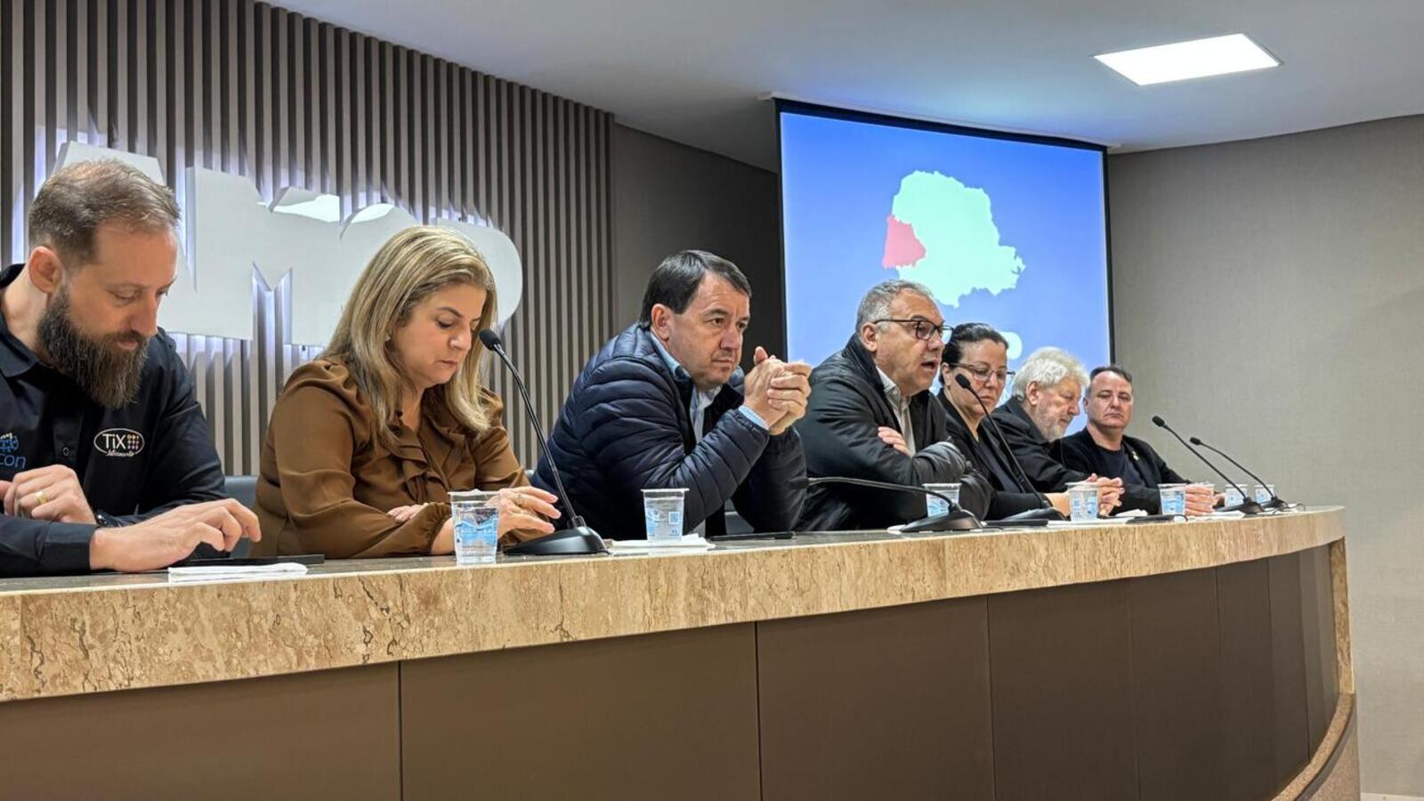 Toledo participa do 1º Simpósio Intermunicipal TiX Letramento ??? Edição Paraná