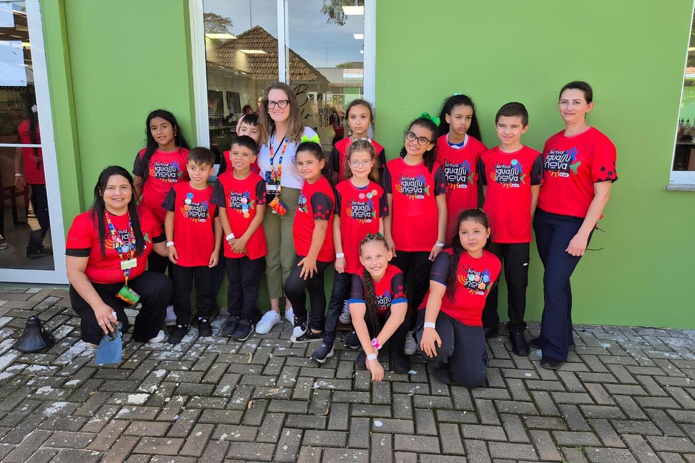 Alunos de Toledo apresentam 12 projetos na FIciências 2025, em Foz do Iguaçu