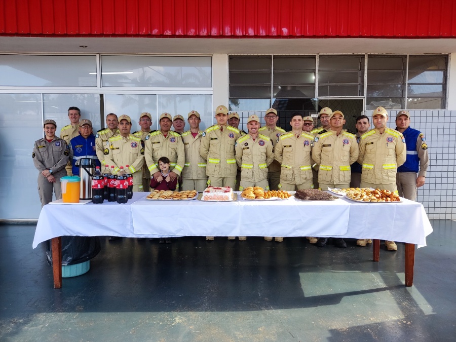Iniciativa ???Bombeiro do Mês??? valoriza profissionais e aproxima comunidade em Toledo