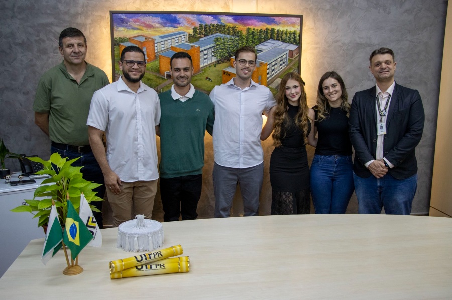 UTFPR Toledo celebra formandos em cerimônia especial de colação de grau