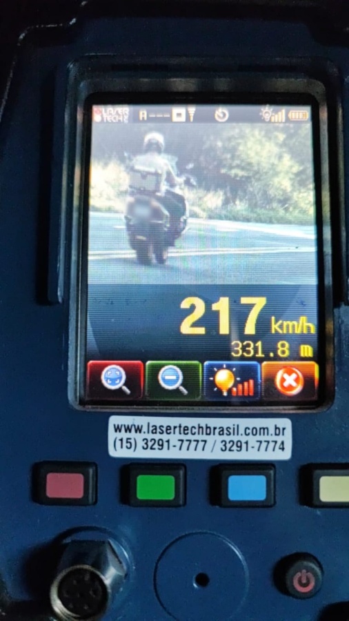 Motociclista é flagrado a 217 km/h durante Operação Radar na PR-317, em Toledo