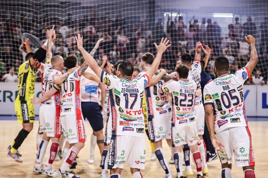 Cascavel Futsal vence o Marreco e avança às quartas de final da Liga Nacional