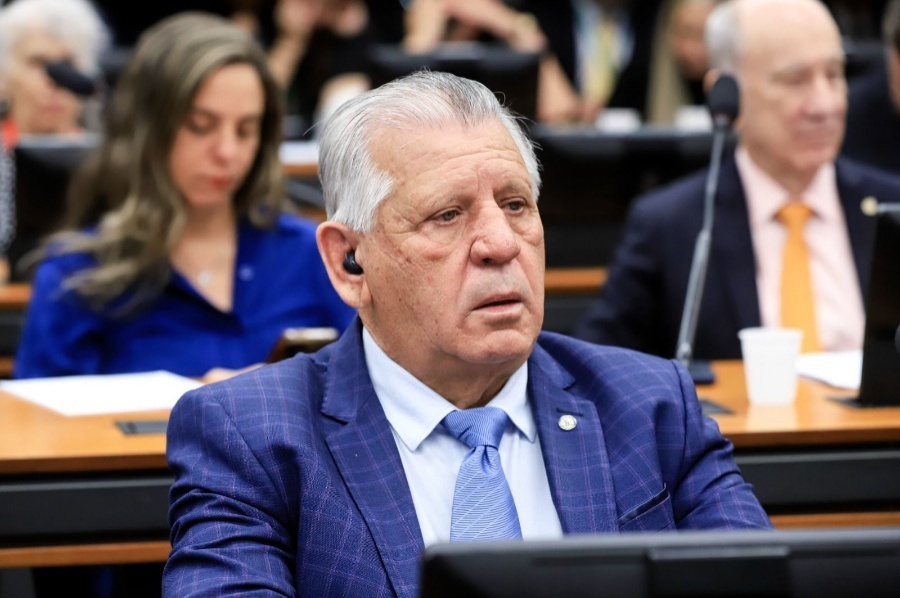 Dilceu Sperafico assina requerimento em defesa das autoescolas e critica proposta do  Governo Federal