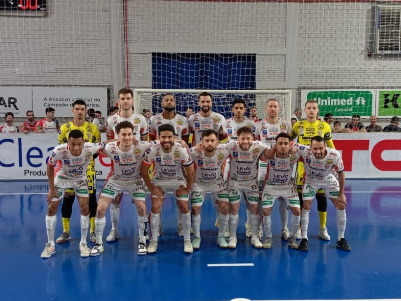 Cascavel Futsal goleia o Marreco e abre vantagem nas quartas de final da Chave Ouro do Paranaense