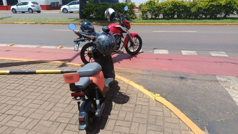 Acidente envolve moto e bicicleta elétrica próximo a BRF