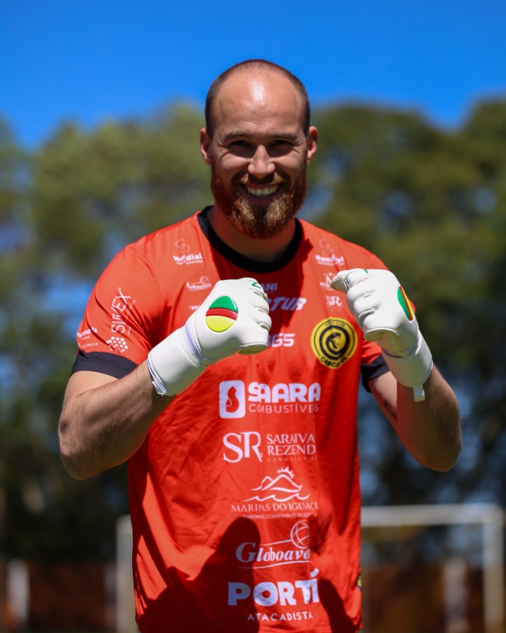 Ídolo do Toledo Esporte Clube, goleiro André Luiz acerta retorno ao FC Cascavel para o Paranaense de 2026