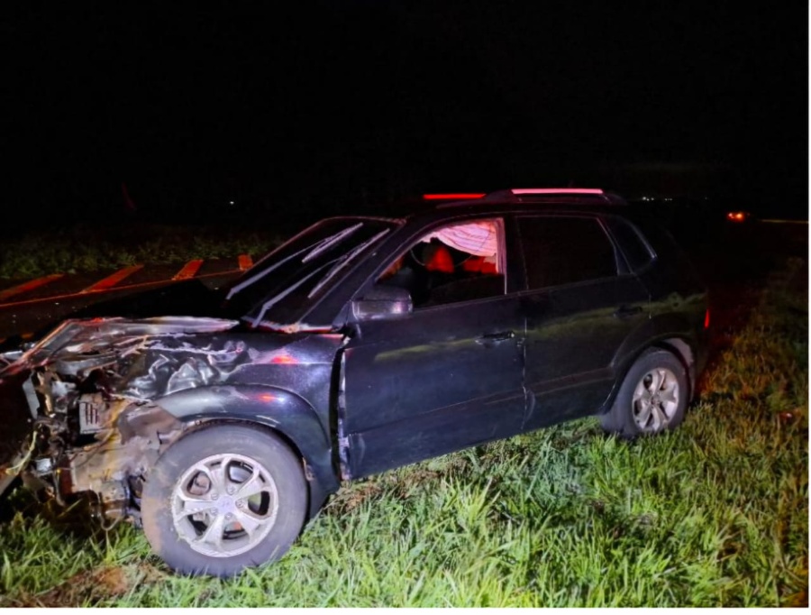 SUV e caminhonete se envolvem em colisão na PR-182, em Toledo