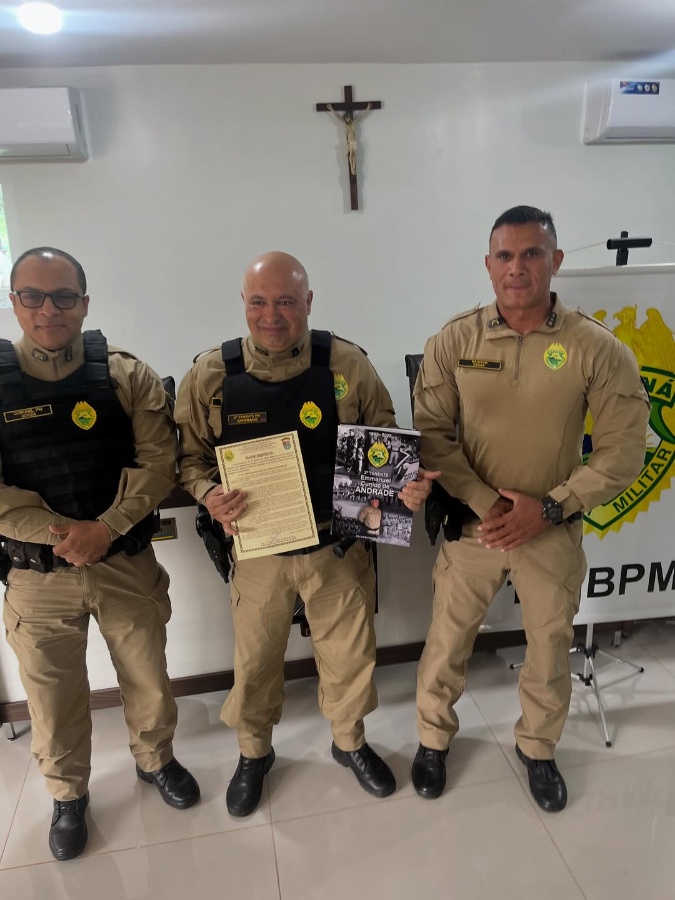 2º Tenente Andrade é homenageado após 35 anos de serviços prestados à Polícia Militar do Paraná