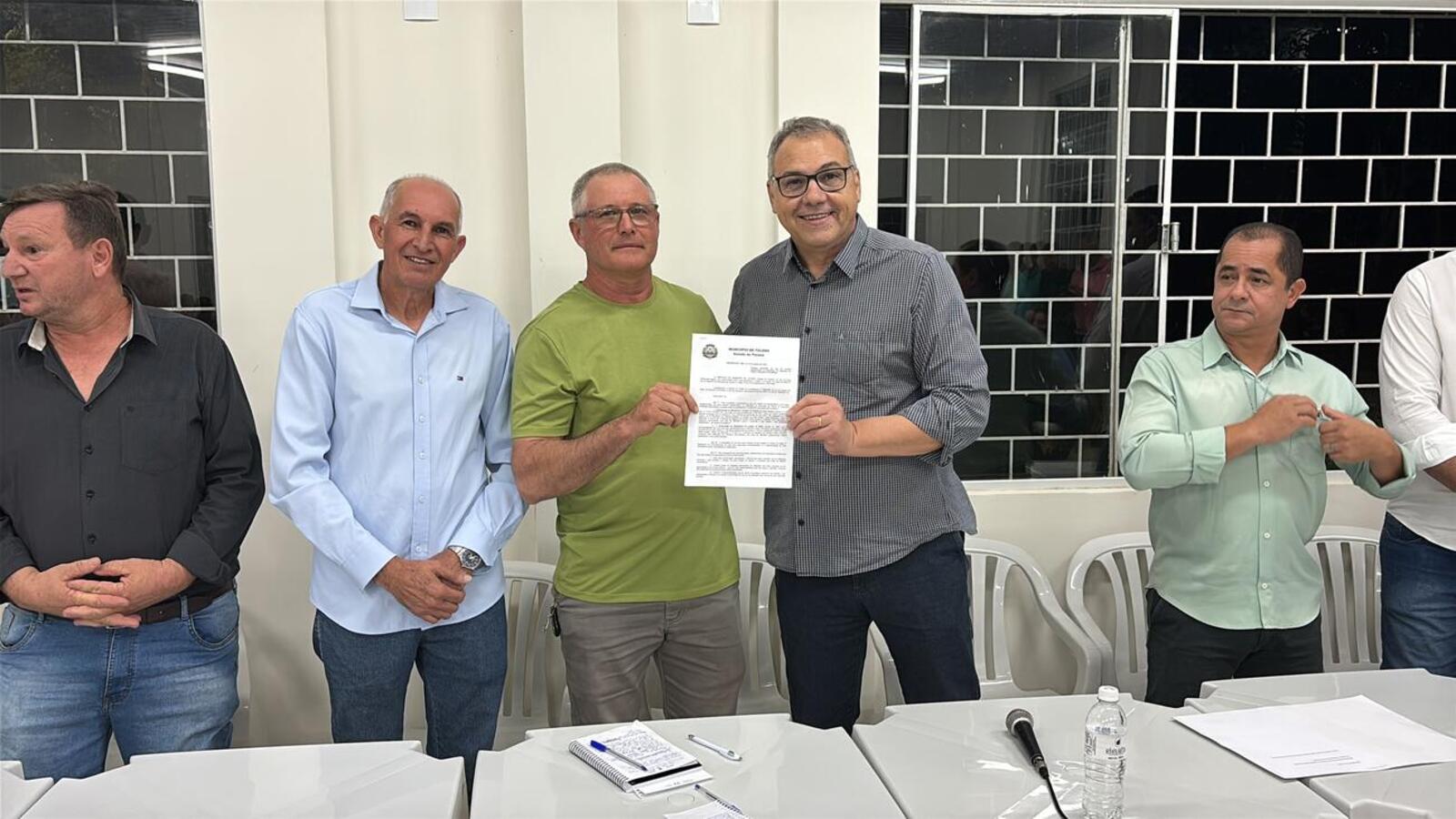 Prefeitura de Toledo formaliza cessão de imóvel à Associação de Moradores de Dois Irmãos