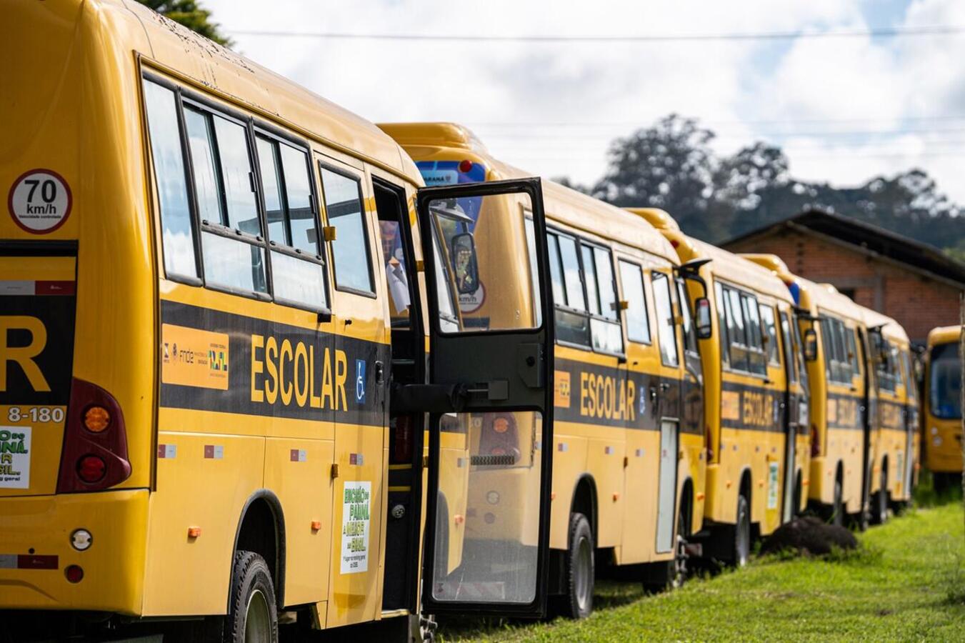 Toledo assina termo de adesão ao programa 'Educação no Rumo Certo'