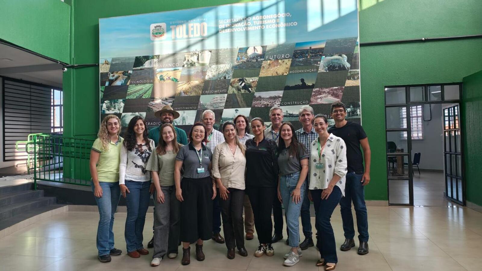 Toledo recebe visita de equipes de órgãos agropecuários do Distrito Federal