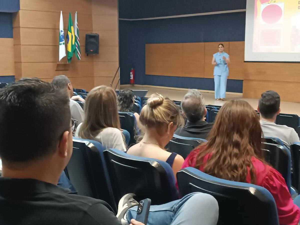 Secretaria da Saúde capacita médicos sobre nefrologia e urologia