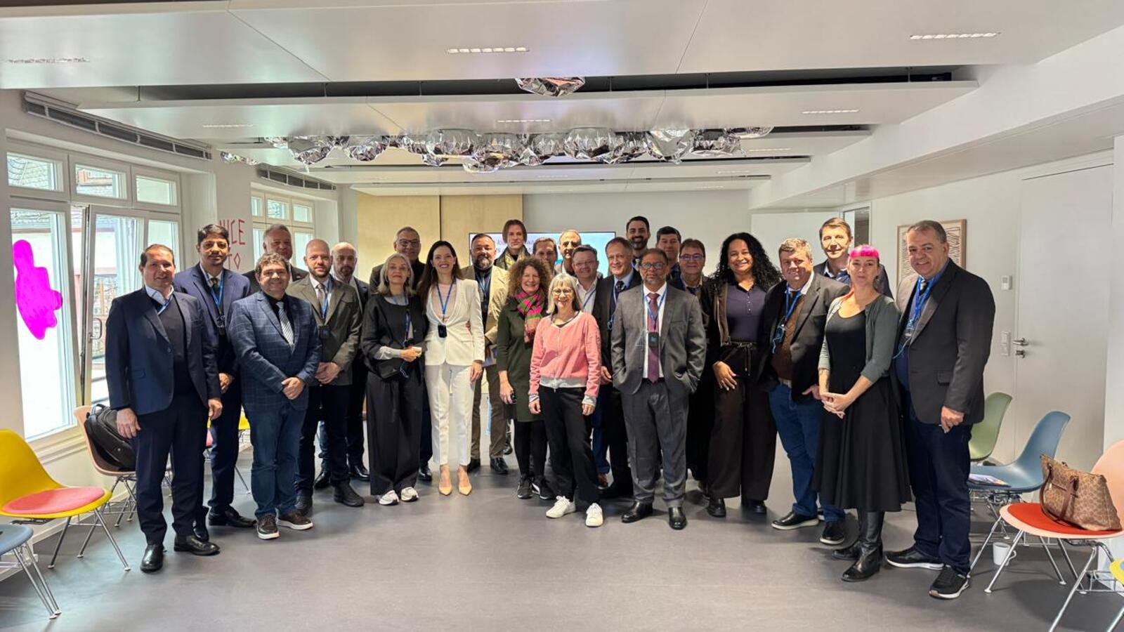 Prefeito participa de visita técnica à Fundação Crespo, na Alemanha