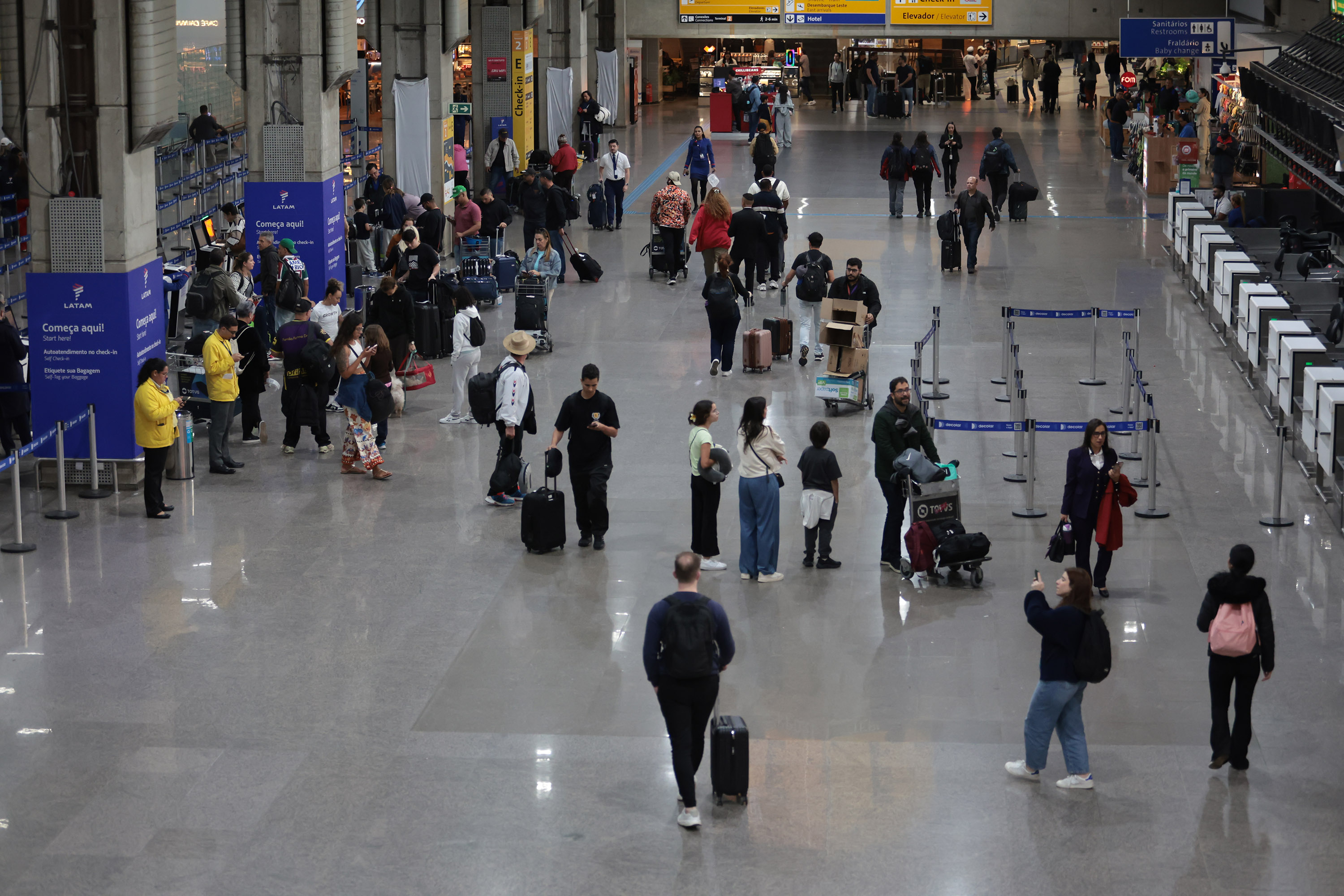 Turismo internacional no Brasil bate recorde em 2025