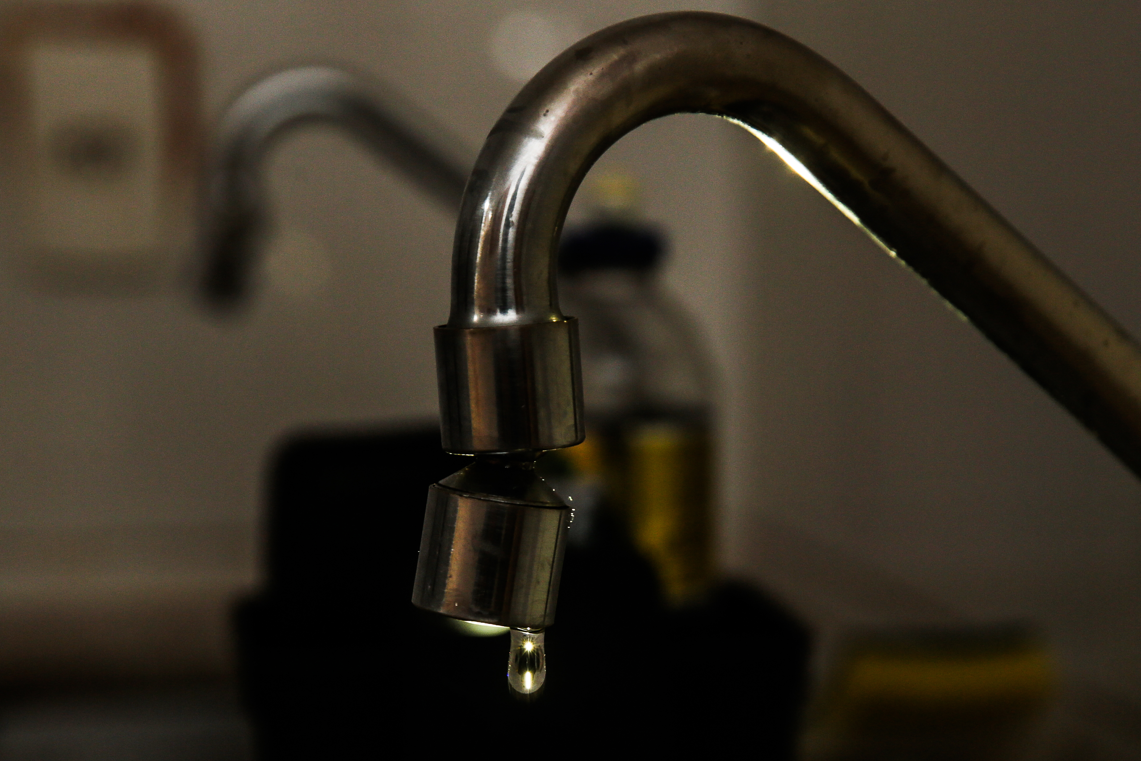 Brasil perde 6 mil piscinas de água tratada por dia, diz estudo