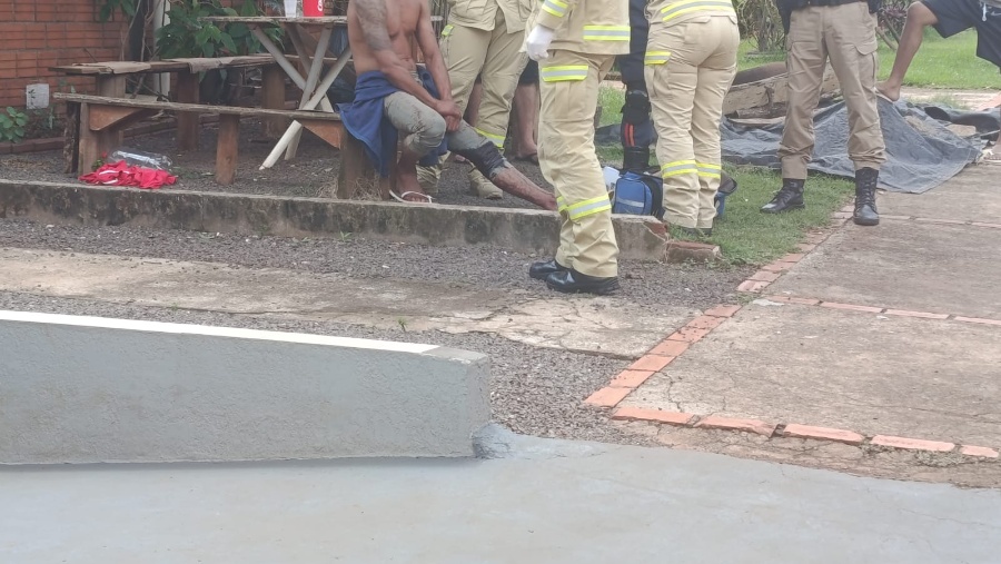 Homem é esfaqueado e outro leva pedrada durante discussão no Jardim Panorama