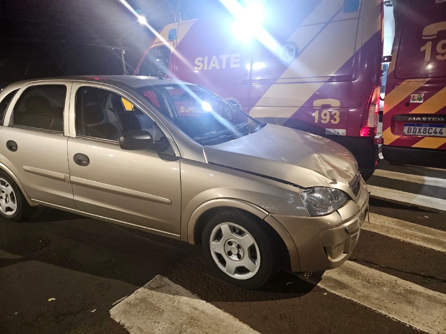 Jovem de 19 anos sofre fratura em acidente entre carro e moto em Toledo