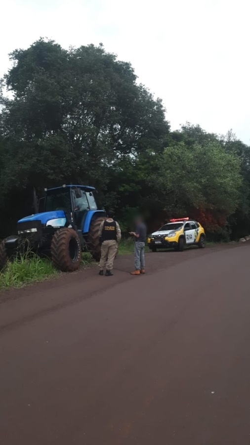 Trator furtado é recuperado pela Polícia entre Toledo e São Pedro do Iguaçu