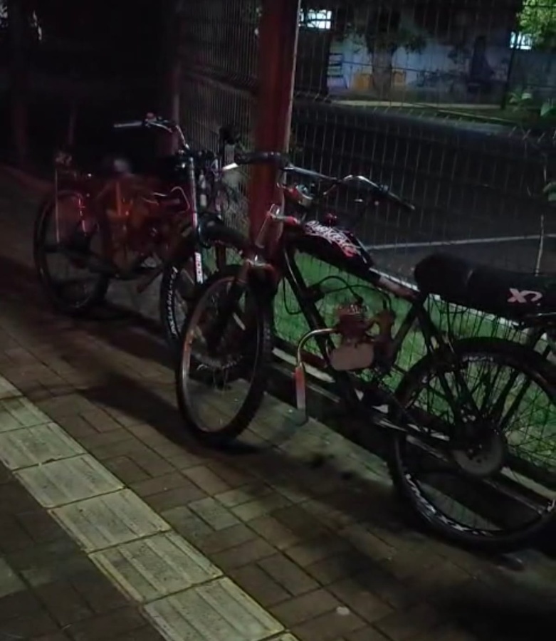 Guarda Municipal apreende duas bicicletas motorizadas conduzidas por adolescentes em Toledo