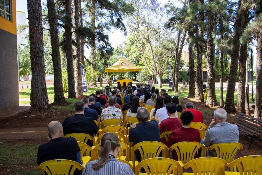 UTFPR Toledo realiza cerimônia de posse, homenagem a servidores e entronização de fotografias de ex-diretores
