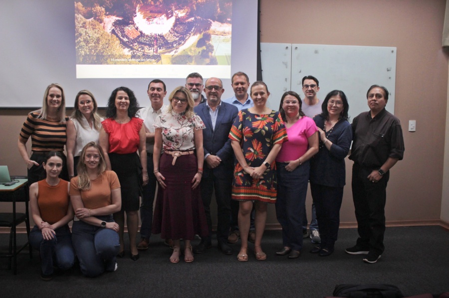 Unioeste de Toledo recebe representantes do Instituto Politécnico de Bragança de Portugal para tratar de acordo de dupla diplomação em Engenharia Química