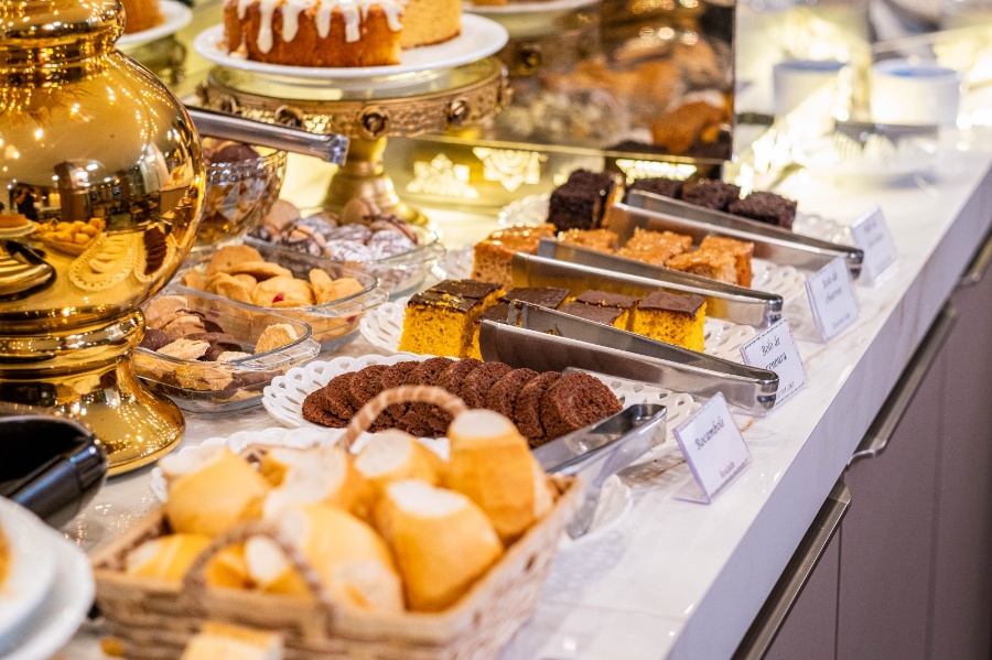 Oportunidade para Copeira/Auxiliar de Cozinha no Arca???s Hotel em Toledo; envie o seu currículo aqui