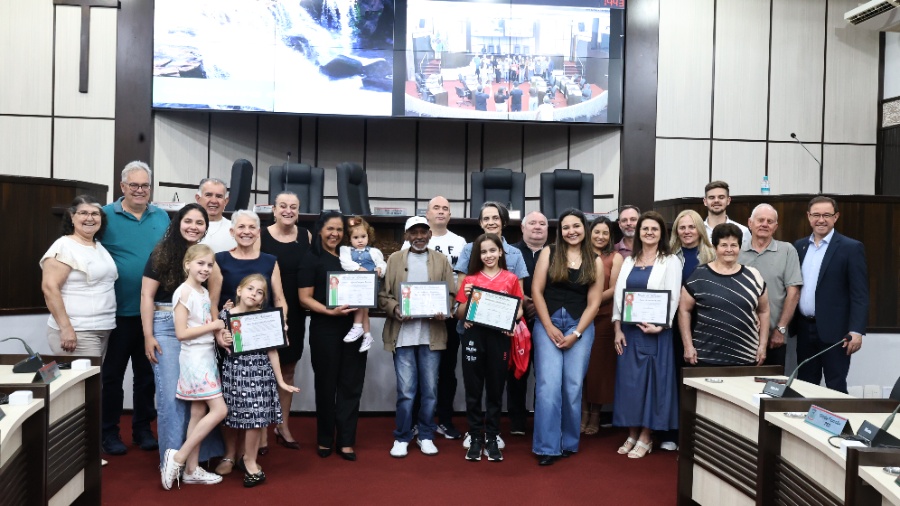 Personalidades do esporte e da educação recebem Moções de Aplausos na Câmara de Toledo