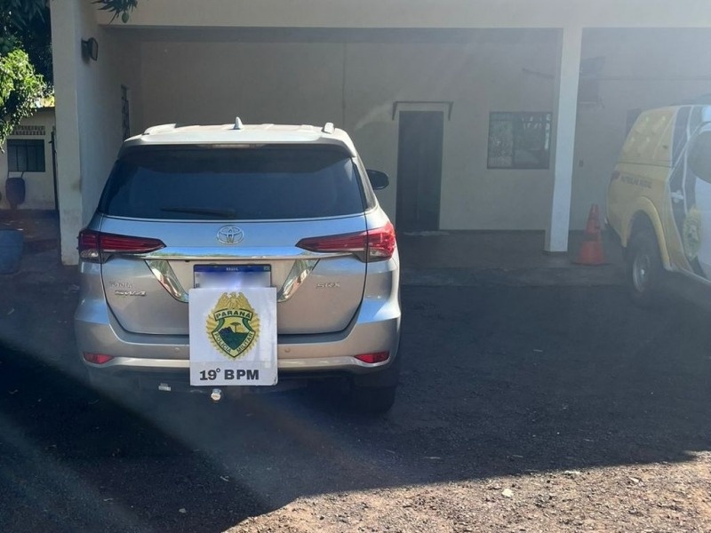 Hilux furtada em frente a hospital de Toledo é recuperada após perseguição policial em Guaíra