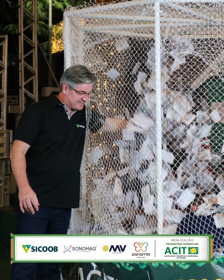 Primeiro sorteio do Meu Natal Premiado entrega 12 vales-compras; confira os vencedores