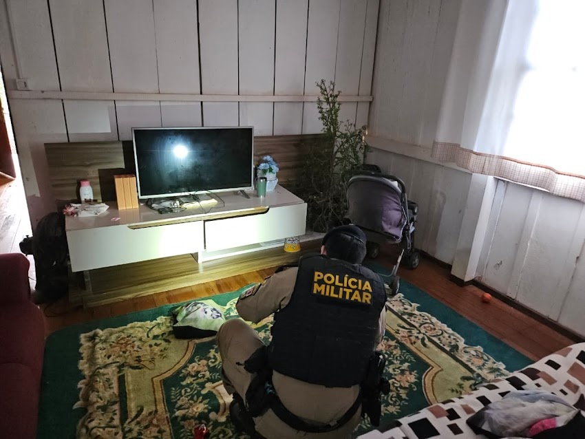 Gaeco e Polícia Militar cumprem mandados e prendem foragido condenado por roubo majorado em Toledo