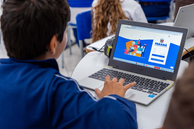 Escolas conectadas: investimento da Educação em tecnologia supera R$ 220 milhões em 2025