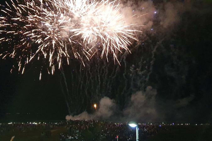 Secretaria de Saúde do Paraná alerta para riscos de queimaduras com fogos e destaca o que fazer em casos de acidentes