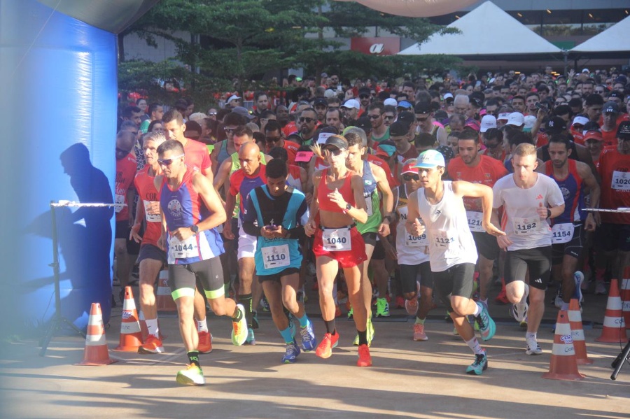 8ª edição da Corrida Solidária da Hoesp - Hospital Bom Jesus reuniu quase mil atletas
