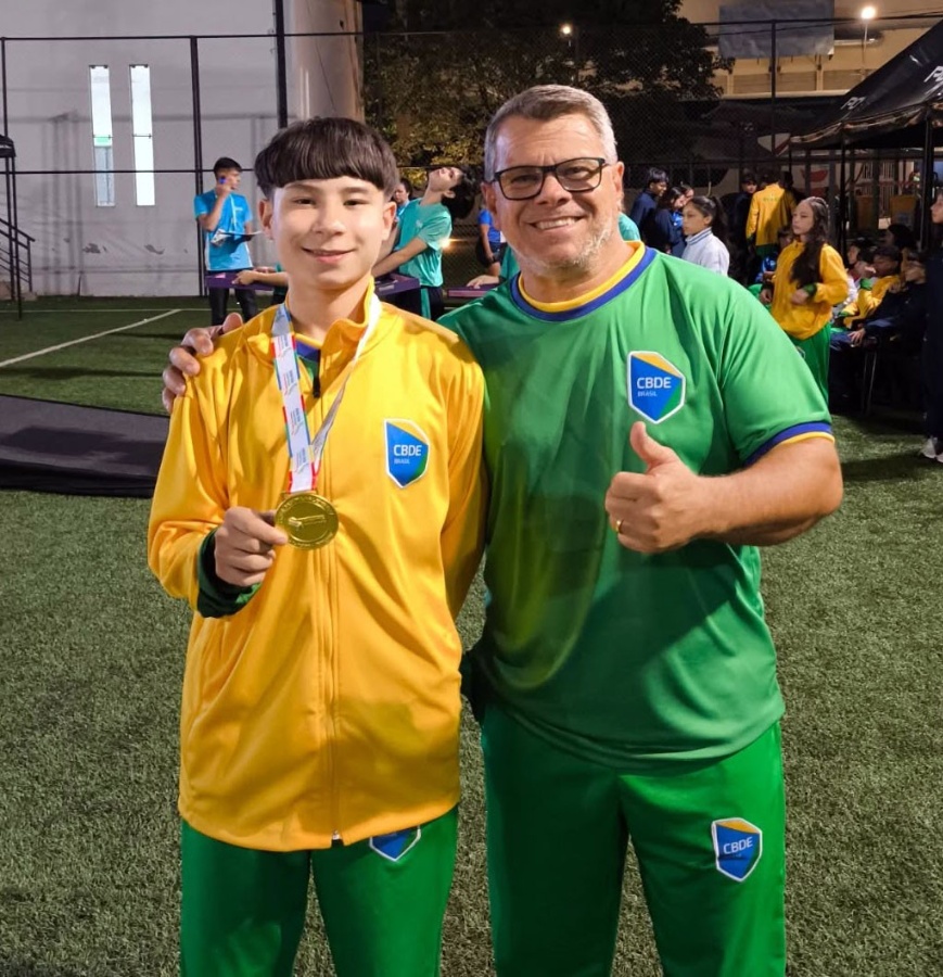 Gustavo Avelar, de Toledo, conquista ouro no Tênis de Mesa no Sul-Americano Escolar